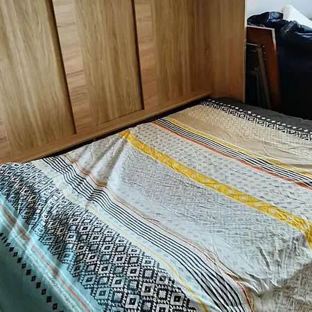 Apartman Contemporary In With Balcony *